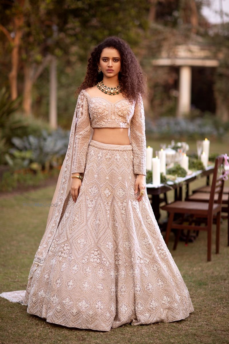 Light pink diamond lehenga by Pallavi Poddar